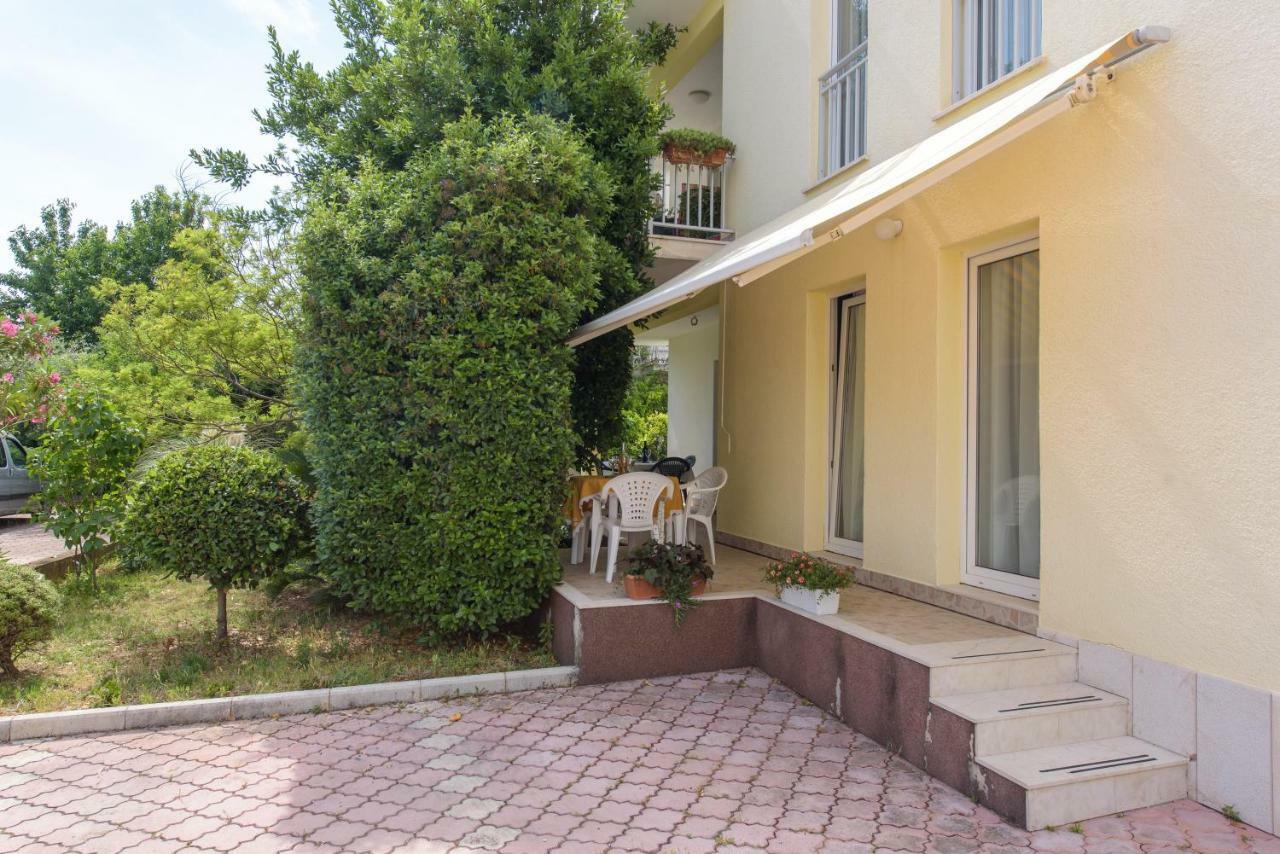 Apartmani Ivana Kaštela Exterior foto